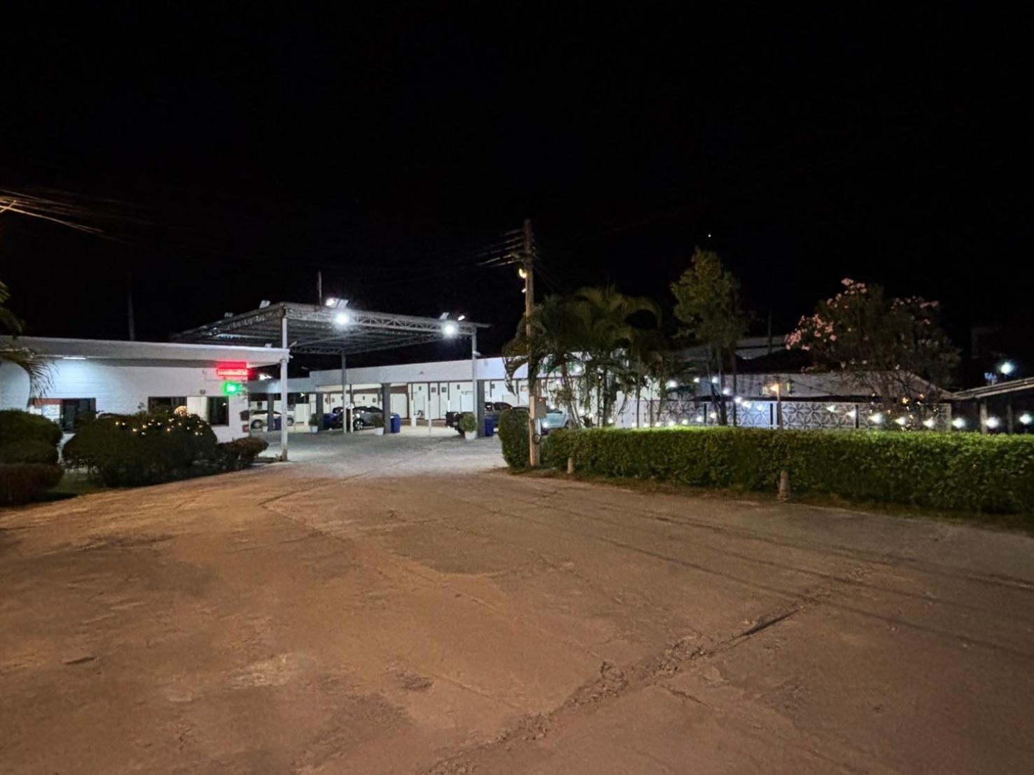 Garden Place ペッチャブーン エクステリア 写真